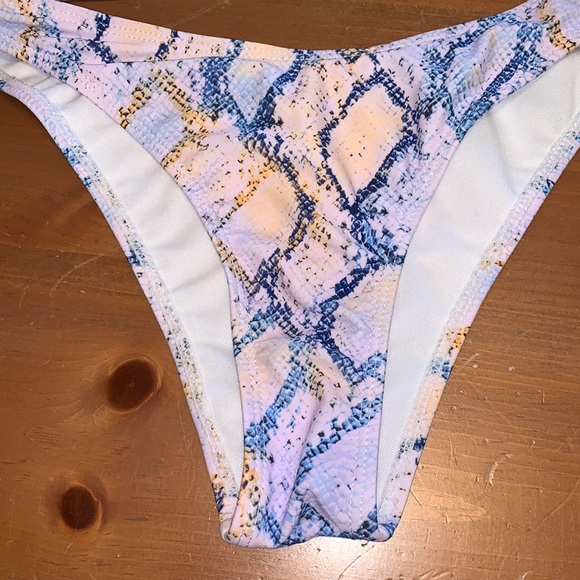Shein 2 piece Bikini Swim Wear Size Medium Pink Blue Snake Skin Print Cheeky - Picture 7 of 12